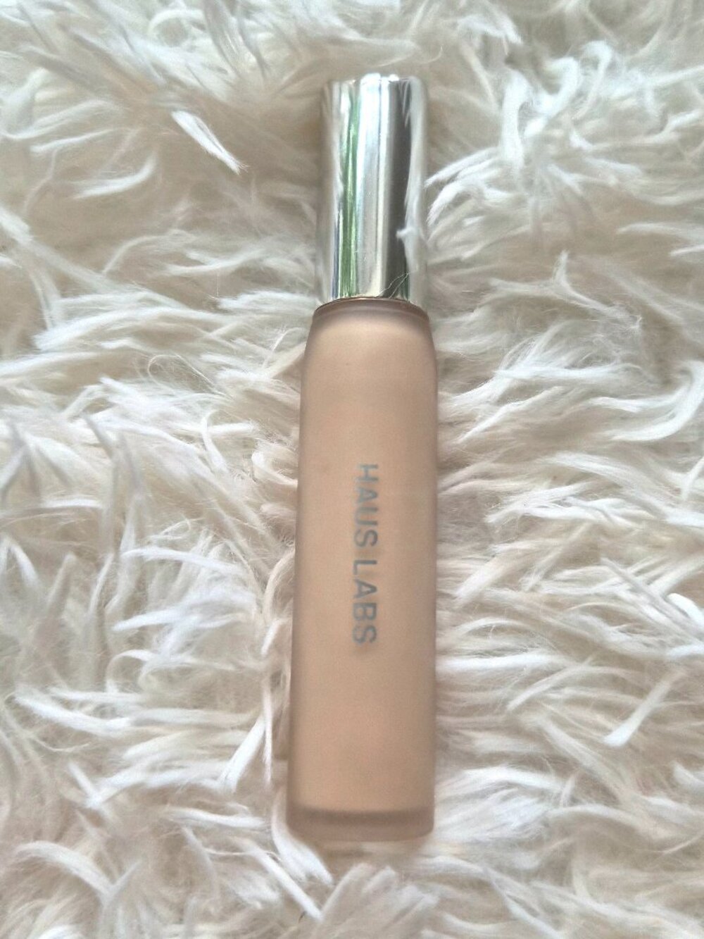 Hauslabs Triclone Concealer shade 11